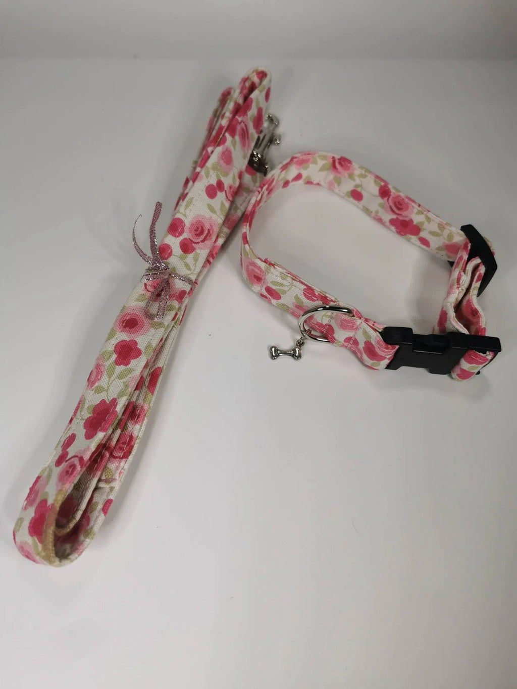 Cerise pink flowers / floral collar & lead set